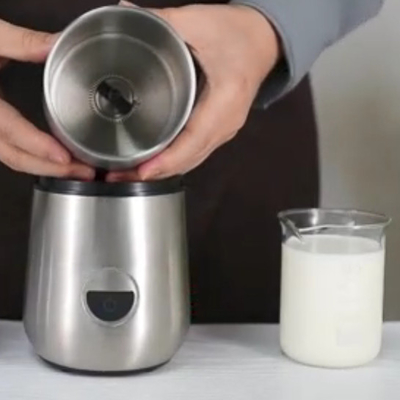 2 em 1 moedor de café feito sob encomenda And Milk Frother 2 em 1 leite frio semi automático